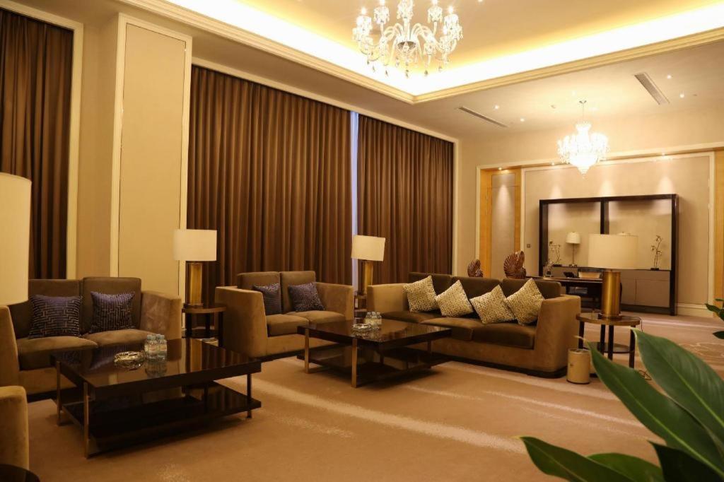 Ming Du Lakeside Hotel Nanning Exterior foto