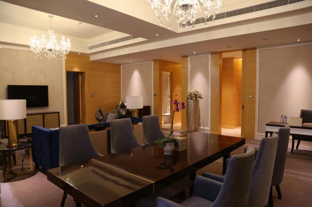 Ming Du Lakeside Hotel Nanning Exterior foto