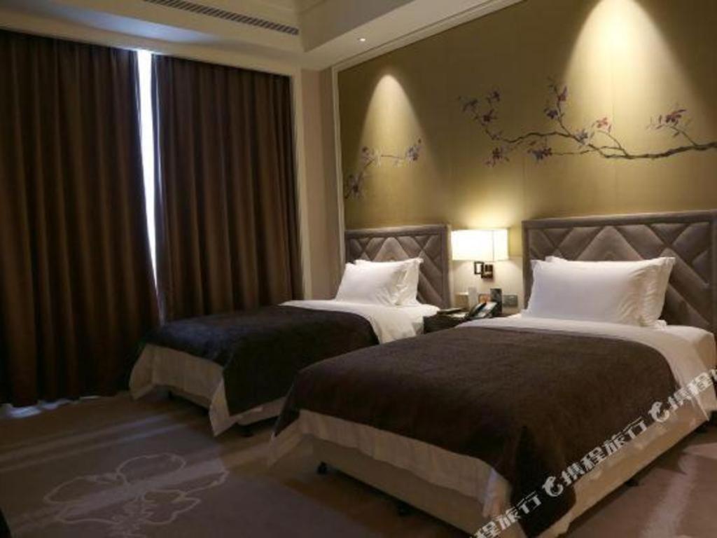Ming Du Lakeside Hotel Nanning Exterior foto